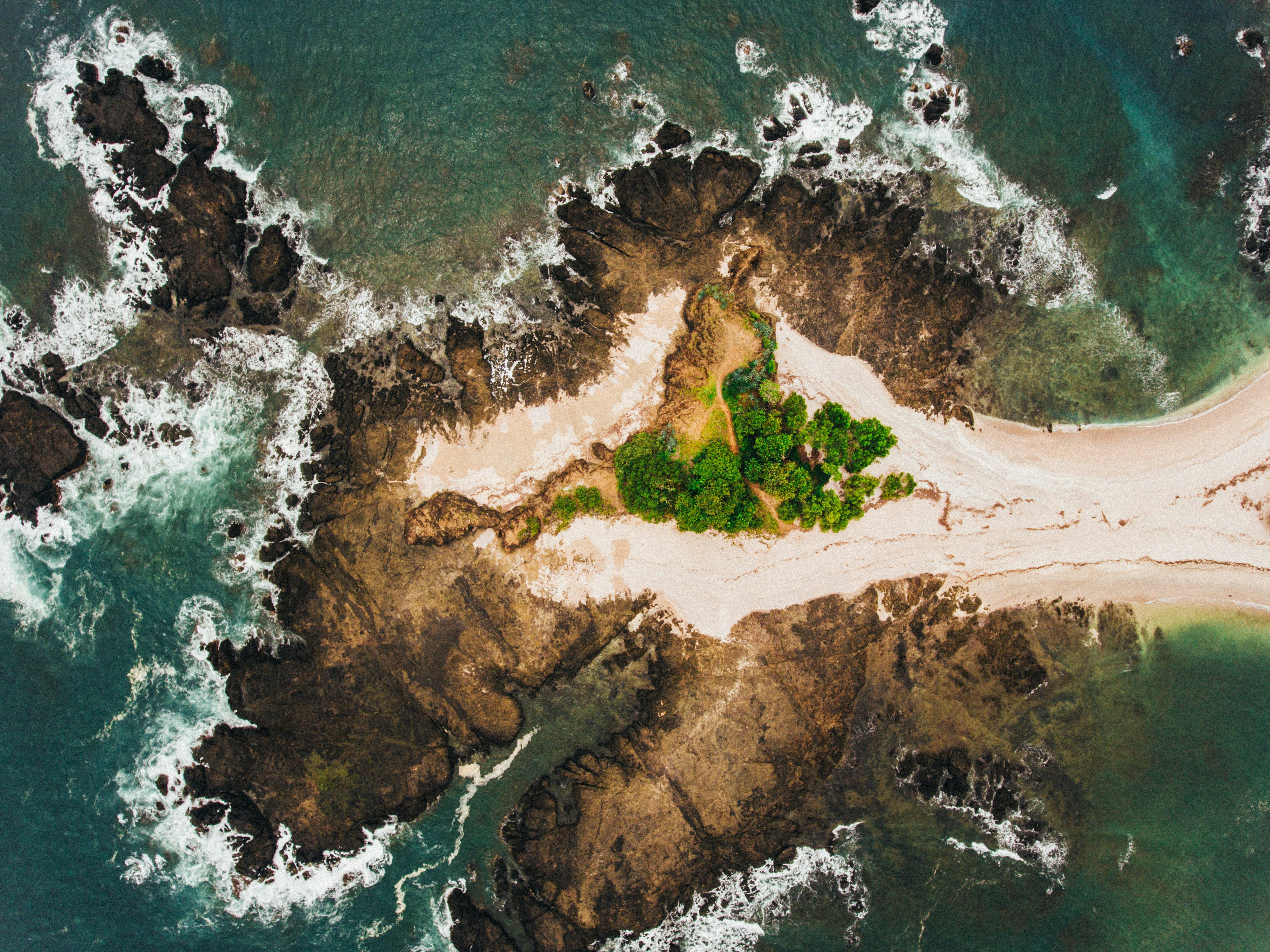 Surfing on the Richest Coast 🏄‍: Costa Rica